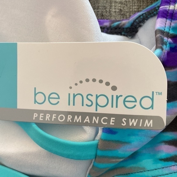 Swimsuit racerback top. Size L
C - Picture 9 of 10